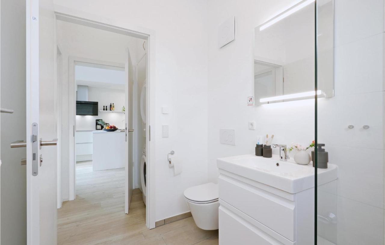 Stunning Home In Lembruch-Duemmer See With Wifi Zewnętrze zdjęcie